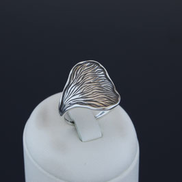 Ring aus geschwärztem 925-Sterlingsilber