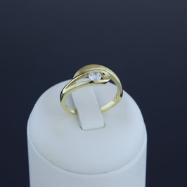 Ring aus 333-Gelbgold und Zirkonia