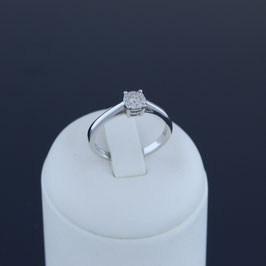 Ring aus rhodiniertem 925-Sterlingsilber und Zirkonia