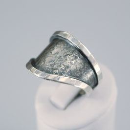 Handgearbeiteter Ring aus 925-Sterlingsilber