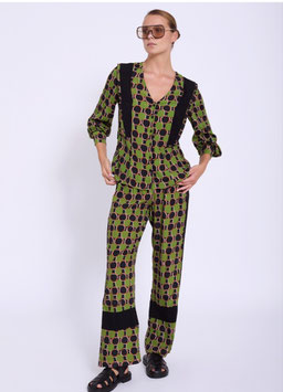PANTALON ESTAMPADO GEOMETRICO CON FRANJA LATERAL    REF.  S05P135KBU