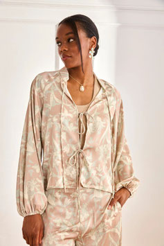 BLUSA ESTAMPADA ANUDADO DELANTERO      REF.  NI.LONI