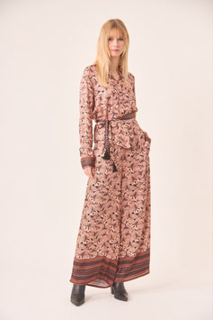 CAMISA DE VISCOSA CON ESTAMPADO FLORAL Y CINTURON CON BORLAS TOFFE     REF.  CS.MINTAKA