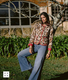 CHAQUETA REVERSIBLE WILD ESSENCE ROJA      REF.  J118