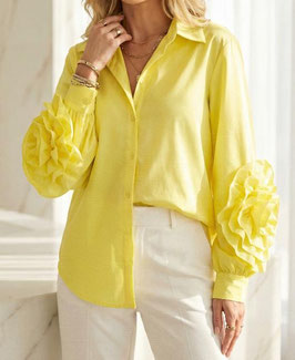 BLUSA AMARILLA CON FLORES EN LA MANGA     REF. VMC3002A