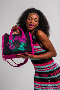 BANDOLERA ESTAMPADA MULTICOLOR LONA DE HOJAS Y  PANTERAS "NOCTURNA"     REF. SS260124