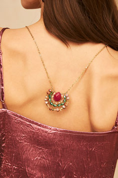 COLLAR LARGO CON FLOR CENTRAL EN PIEDRA NATURAL   REF. PM. ISHA