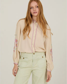 BLUSA BORDADA CON FLORES     REF. M04B136IVY