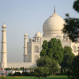 Taj Mahal 1 night 2 days by car