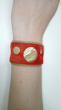 Bracelet cuir de veau velours corail et dentelle