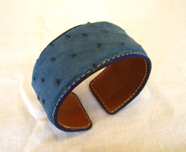 Bracelet Manchette en autruche bleu jean