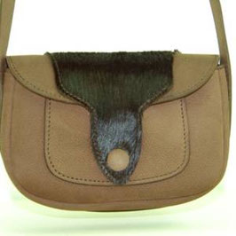 Petite besace en cuir et poil chocolat St Valentin