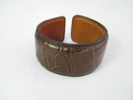 Bracelet Manchette en crocodile chocolat