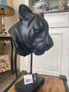 "Black Panter" auf Sockel