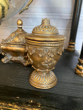 Pokal mit Deckel