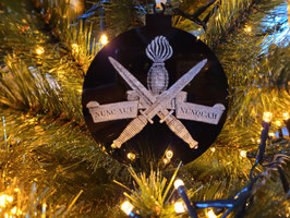 Kerstballen met baret embleem