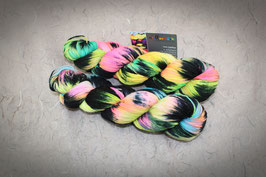Merino High Twist 6fach von Atelier Zitron, 150g Strang des Monats "Chaos 11"