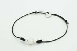 Pearl Charms - Black & White Single!