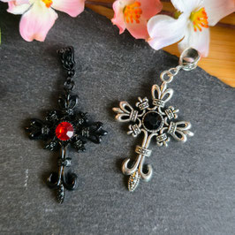 Anhänger Kreuz mit Stein