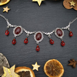 großes Collier rot