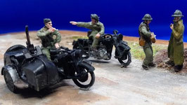 Side-car Gnome Rhone + une moto + 4 figurines (R72238)