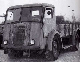 Tracteur Berliet du 75mm anti-aérien modèle 32 (R72206)