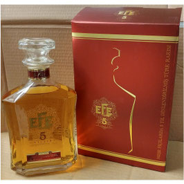 EFE RAKI 5 ÅRS  MED GAVEÆSKE