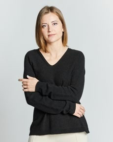 MAGLIA SCOLLO A V nero