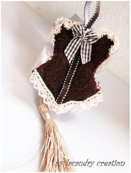 Marque pages feutrine CORSET, CHOCOLAT VANILLE