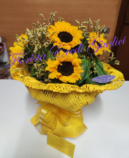 Bouquet con girasoli e limonium
