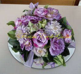 Centrotavola con rose in seta, phalaenopsis, ortensie e edera