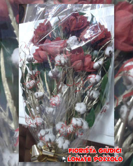 Mazzo di fiori natalizio