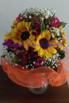 Bouquet girasoli e alstroemerie