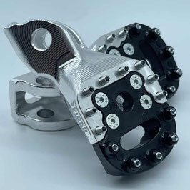 Supermoto S4 monoblock footpeg