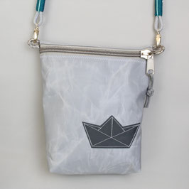 Kleine Tasche grau "Papierboot" mit hellgrauem Tau