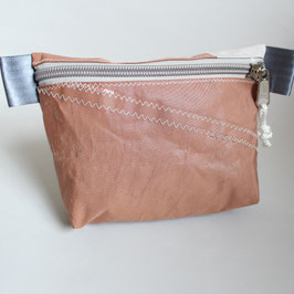 Segeltasche braun "Nähte"