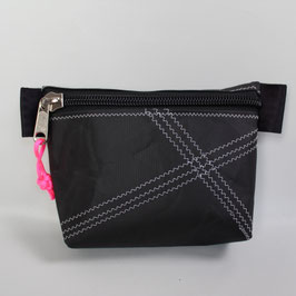 Segeltasche schwarz mit Nähten