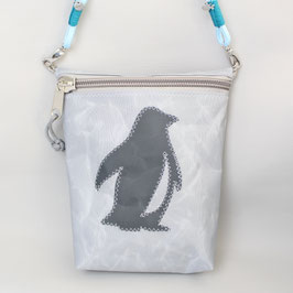 Kleine Tasche grau "Pinguin" mit hellblauem Tau