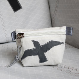Mini-Segeltasche weiß mit maritimen Motiv in grau