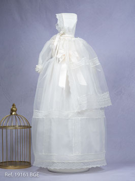 Batón con capa y capota. Ref. 19161.