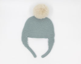Gorro con pompón de pelo natural. Ref. 841393.