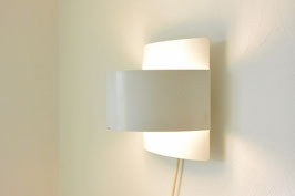 Minimalistic wall lamp Peter Celsing 60s