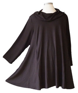 Superlong-Shirtpullover mit Wogekragen und Taschen Schwarz (07213)