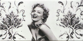 Marilyn in Blumen