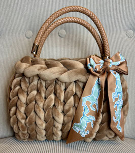 Grobstricktasche Samt/Velvet Karamell