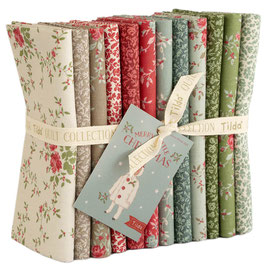 300246 MERRY LITTLE CRHISTMAS 12 FAT QUARTERS BLENDERS