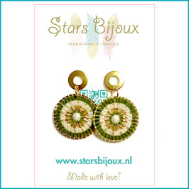 Oorbellen groen / beige / goudkleurig van Miyuki kralen