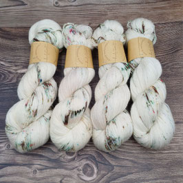 NEU! GLANZ-Sockengarn  "SHINY Green Dotts"