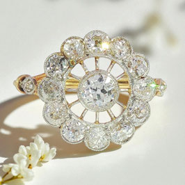 Antique Edwardian ring with old-cut diamonds, 18k gold