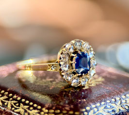 Antique Victorian Sapphire and Diamond ring, circa 1900, 14k gold